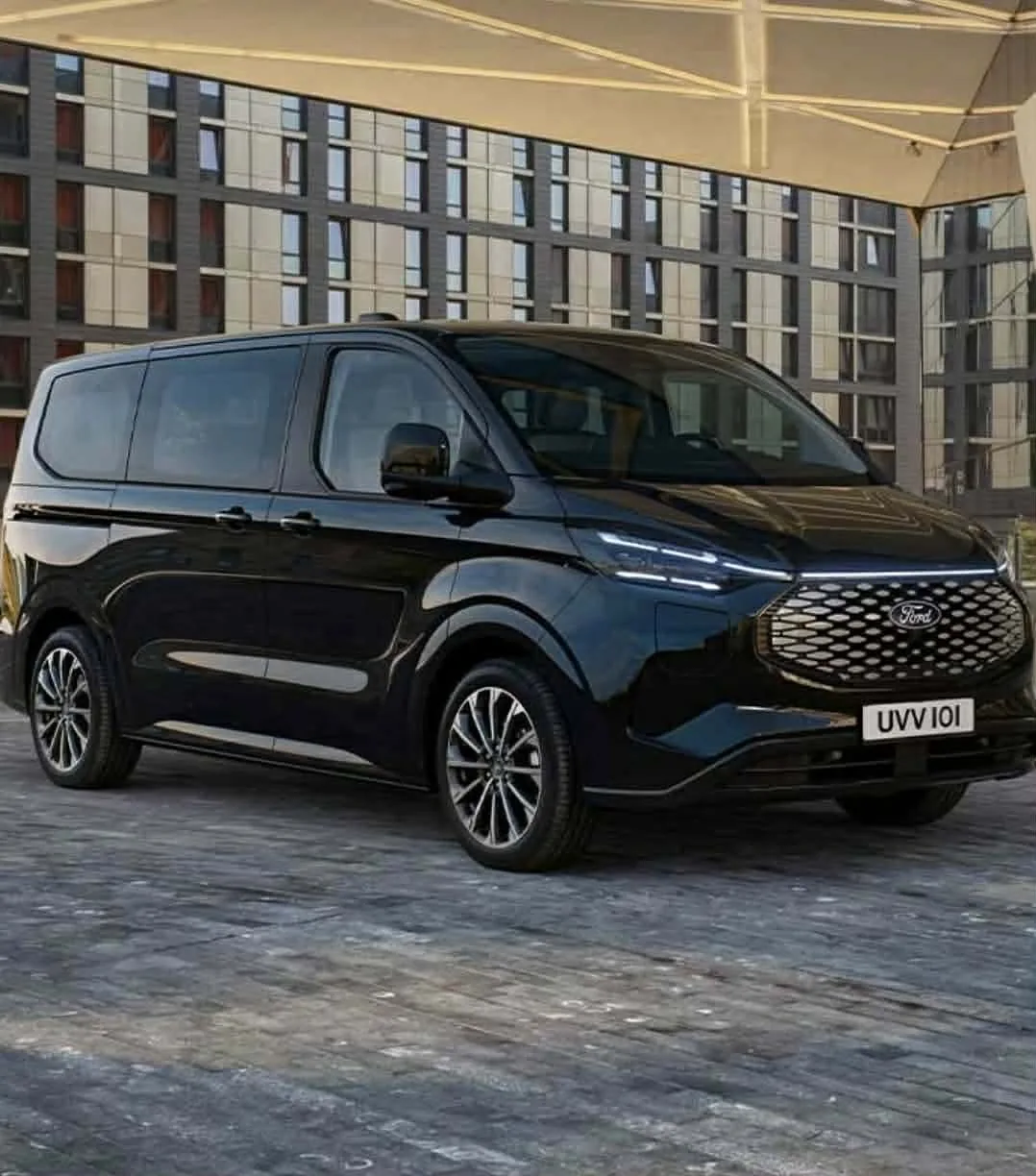 Ford Tourneo Custom VIP czarny